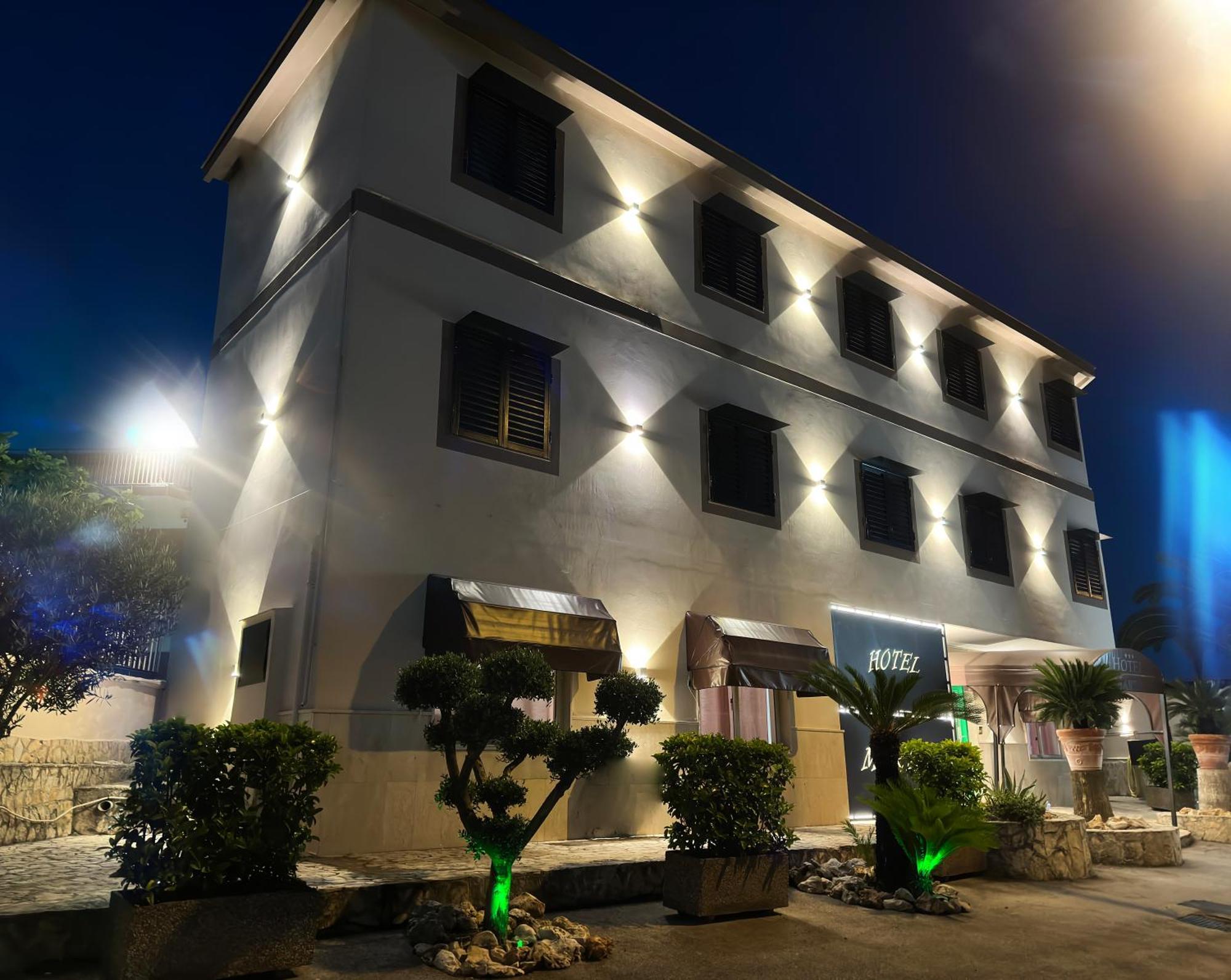 Martini 3* Casavatore