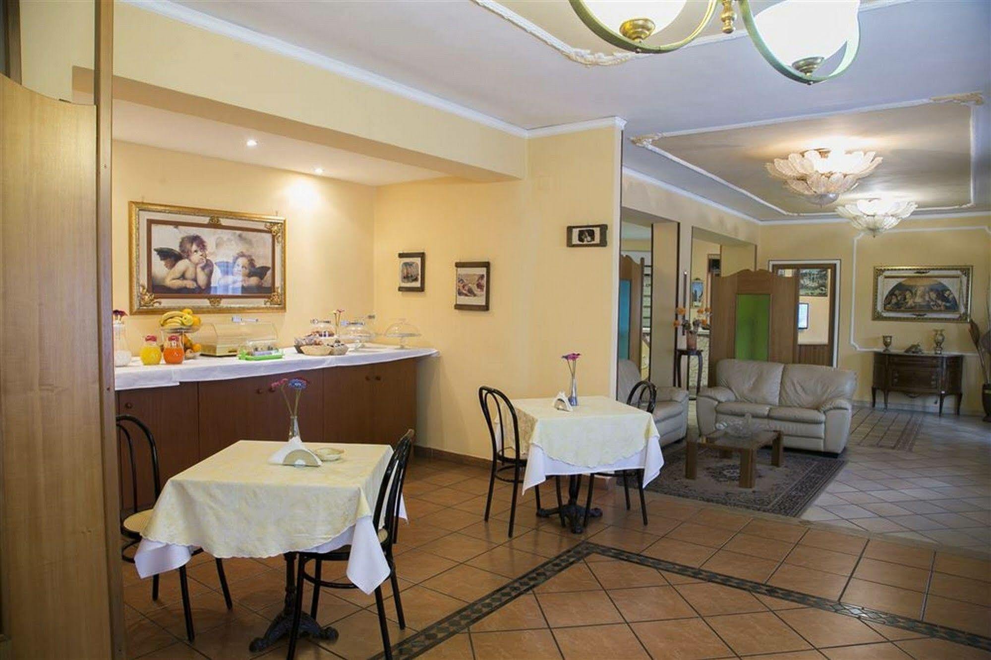 Hotel Martini 3*